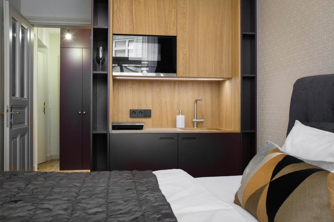 Mn6 Luxury Suites By Adrez Prague Ngoại thất bức ảnh