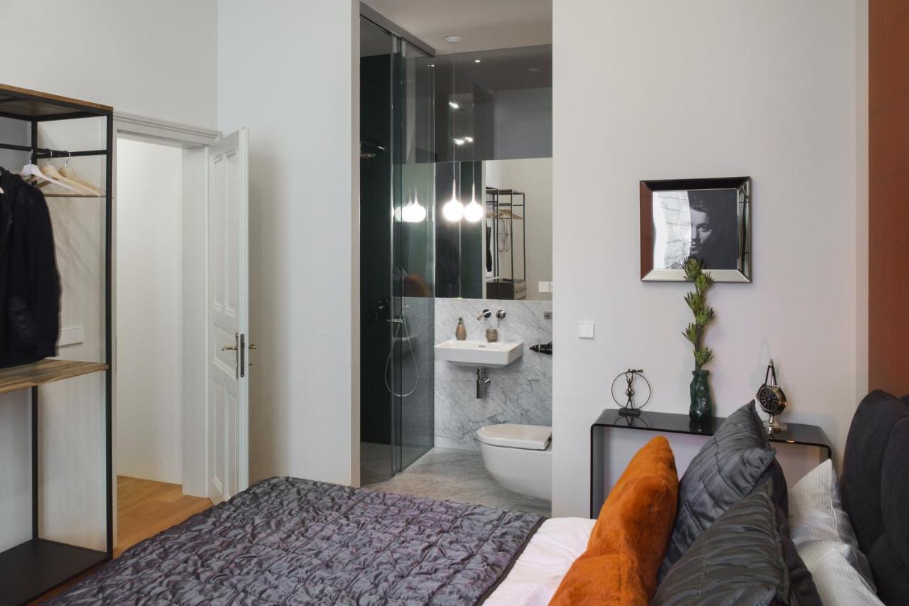 Mn6 Luxury Suites By Adrez Prague Ngoại thất bức ảnh